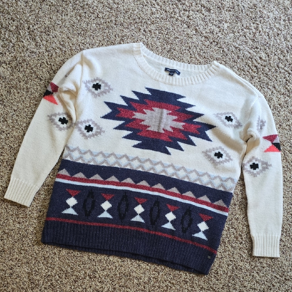 American Eagle Outfitters Cream and Navy Patterned Sweater